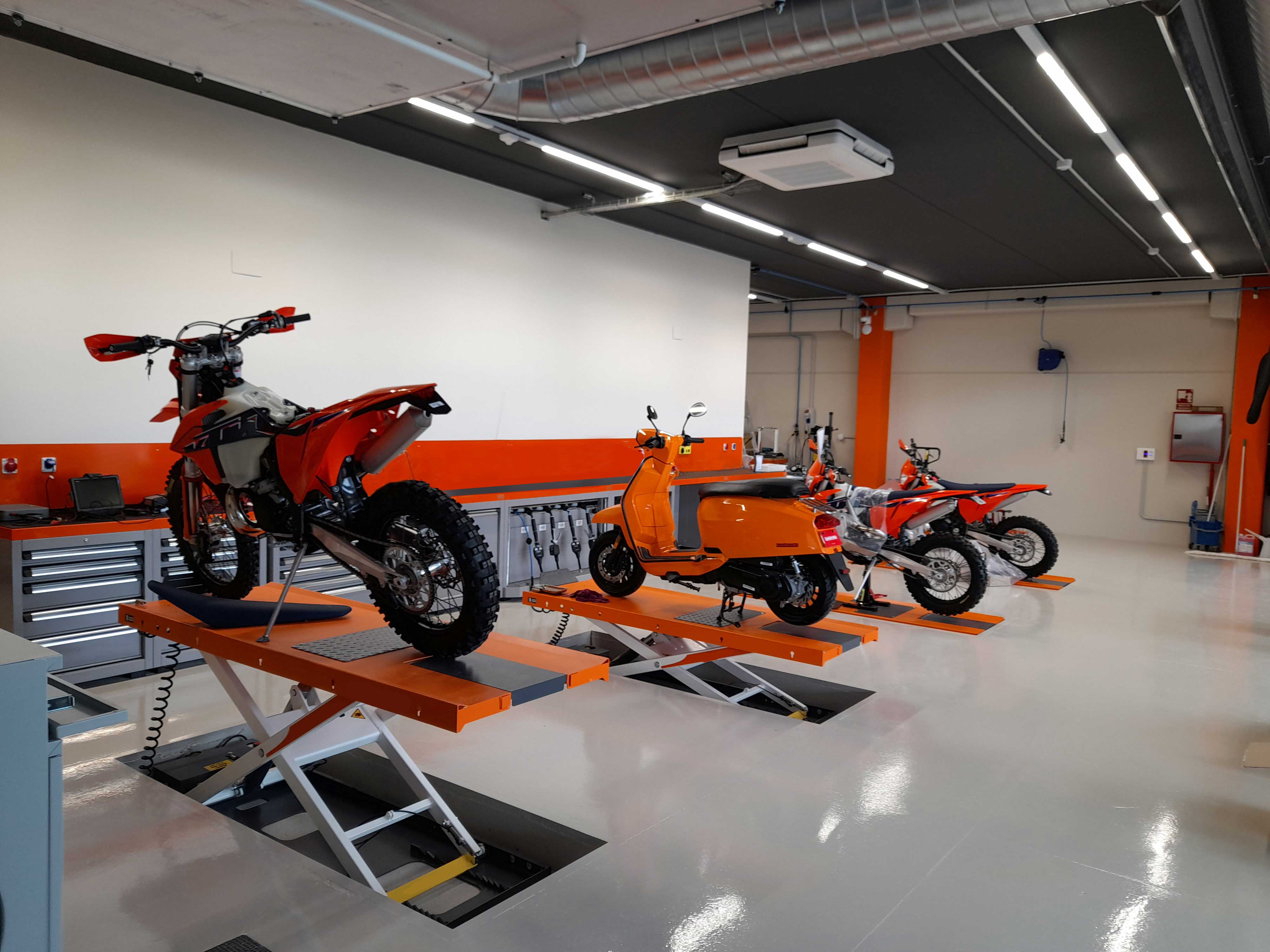 TALLER MOTOS KTM